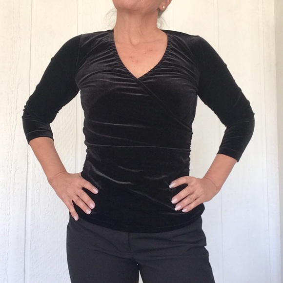 LANDS END BLACK VELVET SURPLICE WRAP TOP NWOT XS - Picture 4 of 11